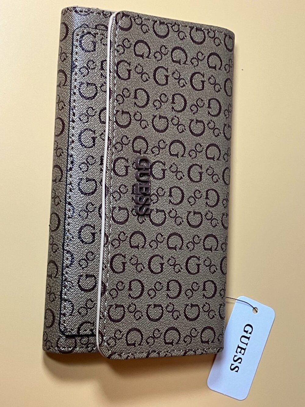 Guess Tempe Logo Large Trifold Wallet in‎ Walnut (NWT)